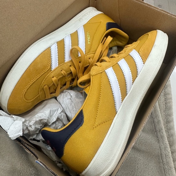 adidas Other - Adidas Gazelle Indoor Preloved Yellow Cloud White Dark Blue IE0540 Size Men’s 6